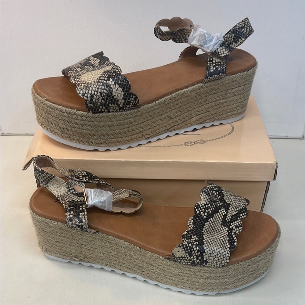 Chic Snake Print Wedge Sandals by AMS size 10